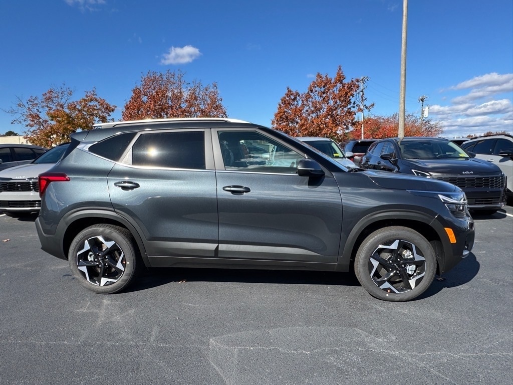 New 2026 Kia Seltos EX SUV