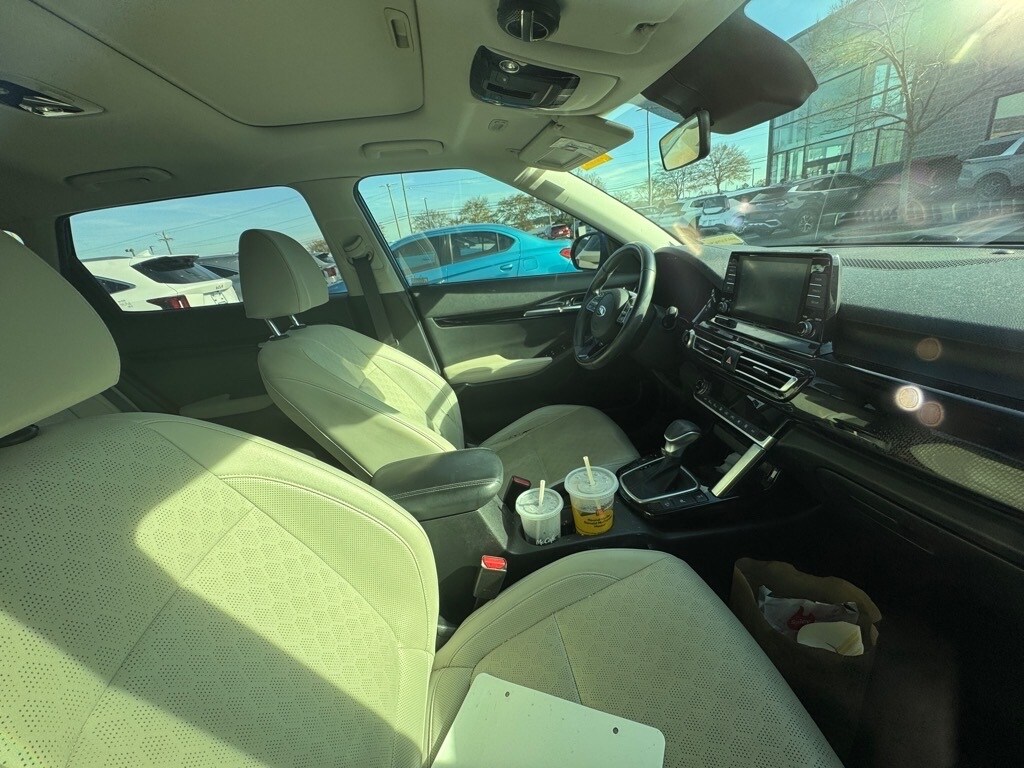 2021 Kia Seltos EX photo 2