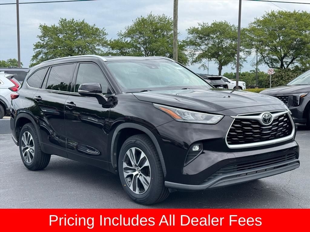 Used 2020 Toyota Highlander XLE SUV