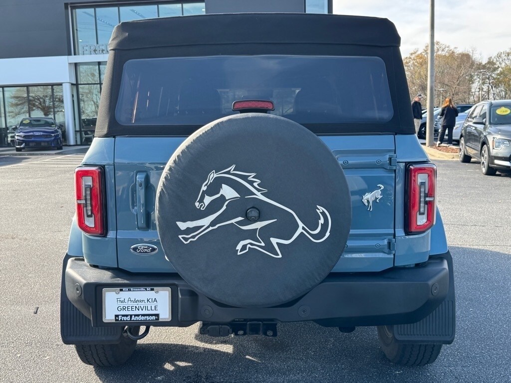 2022 Ford Bronco Outer Banks photo 4