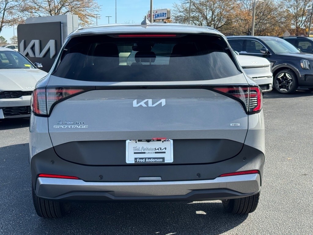 2026 Kia Sportage Hybrid S photo 3