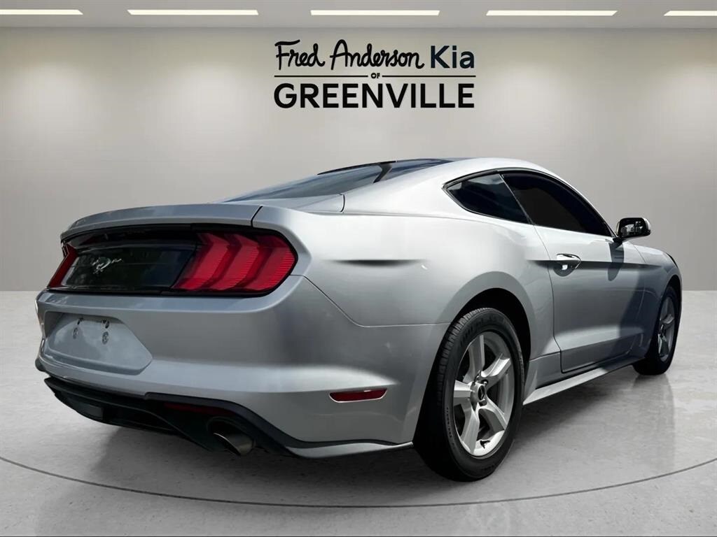 2018 Ford Mustang EcoBoost photo 2