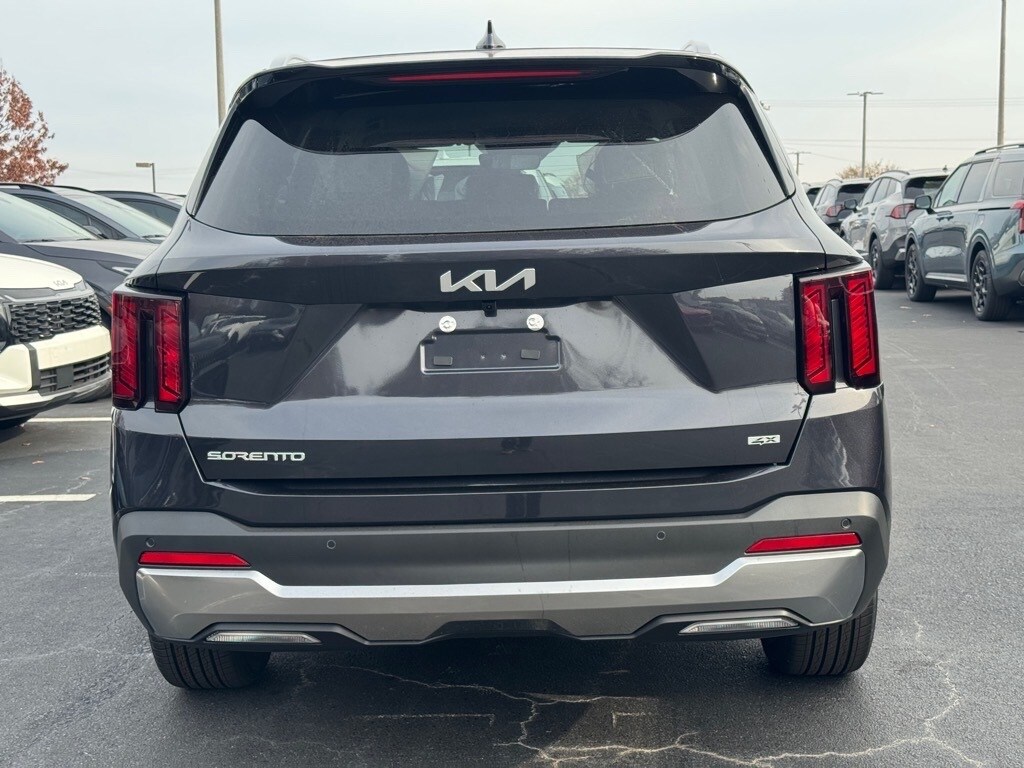 2026 Kia Sorento S photo 4