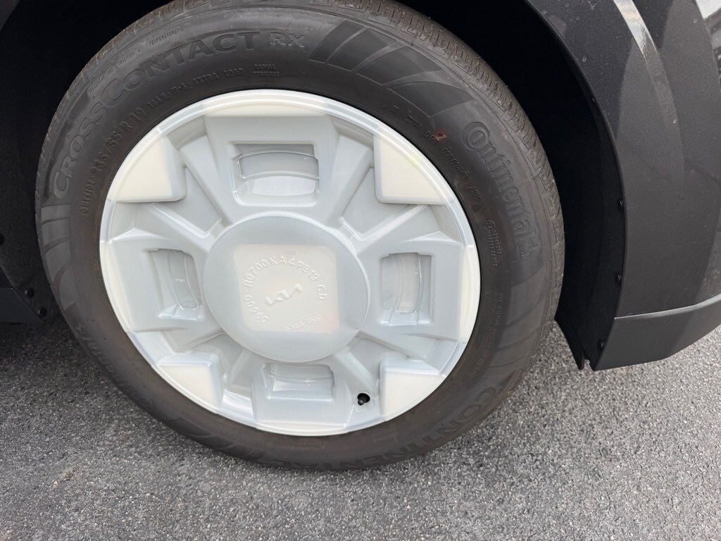 2026 Kia Carnival EX photo 2