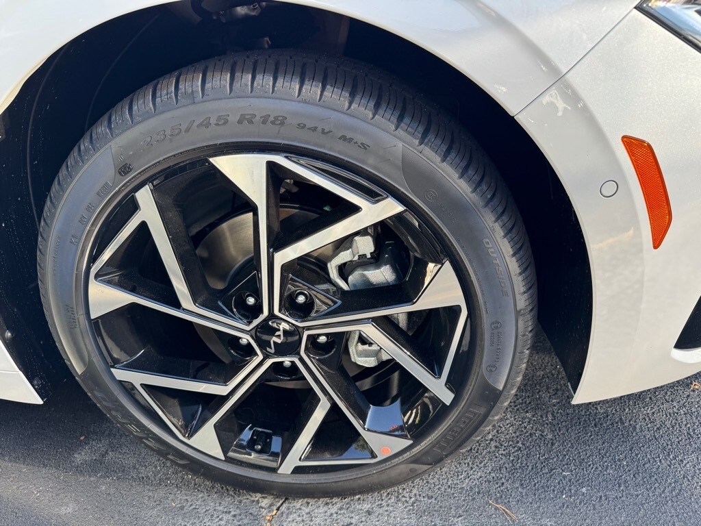 2026 Kia K5 EX photo 2