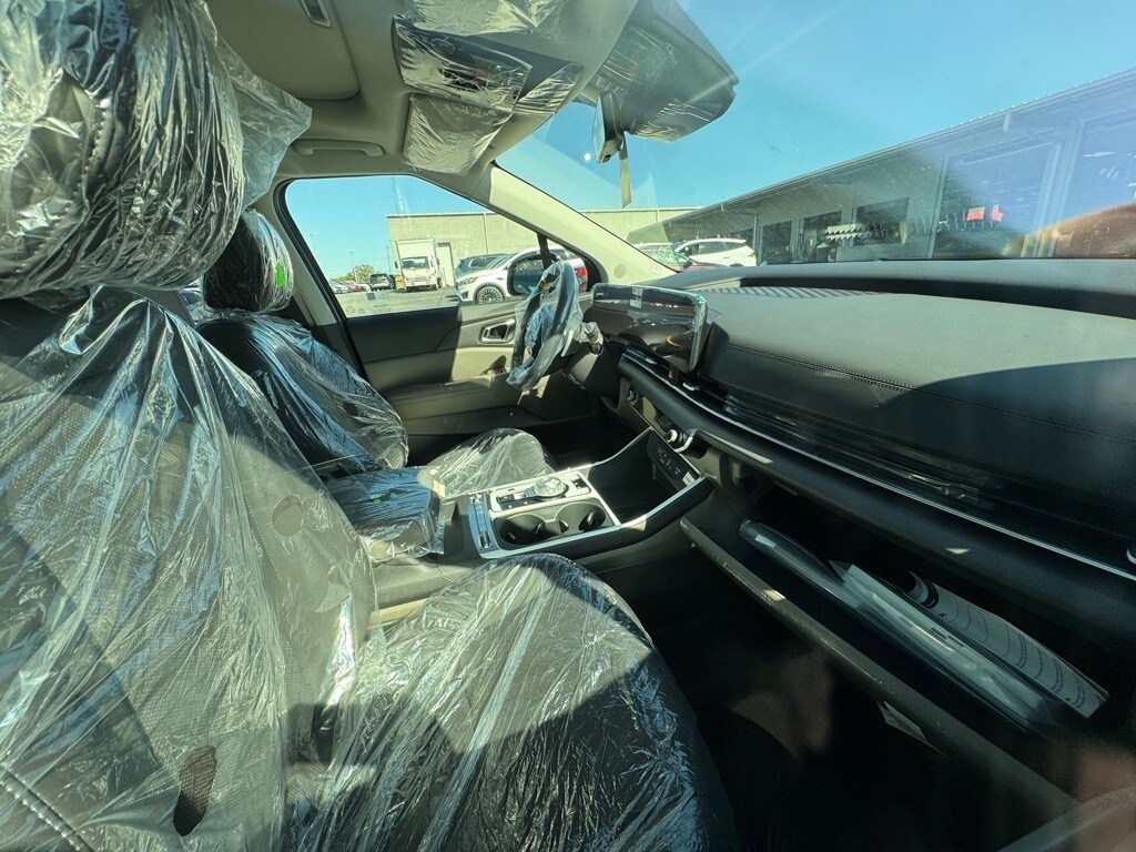 New 2026 Kia Carnival Hybrid SX Van Passenger Van