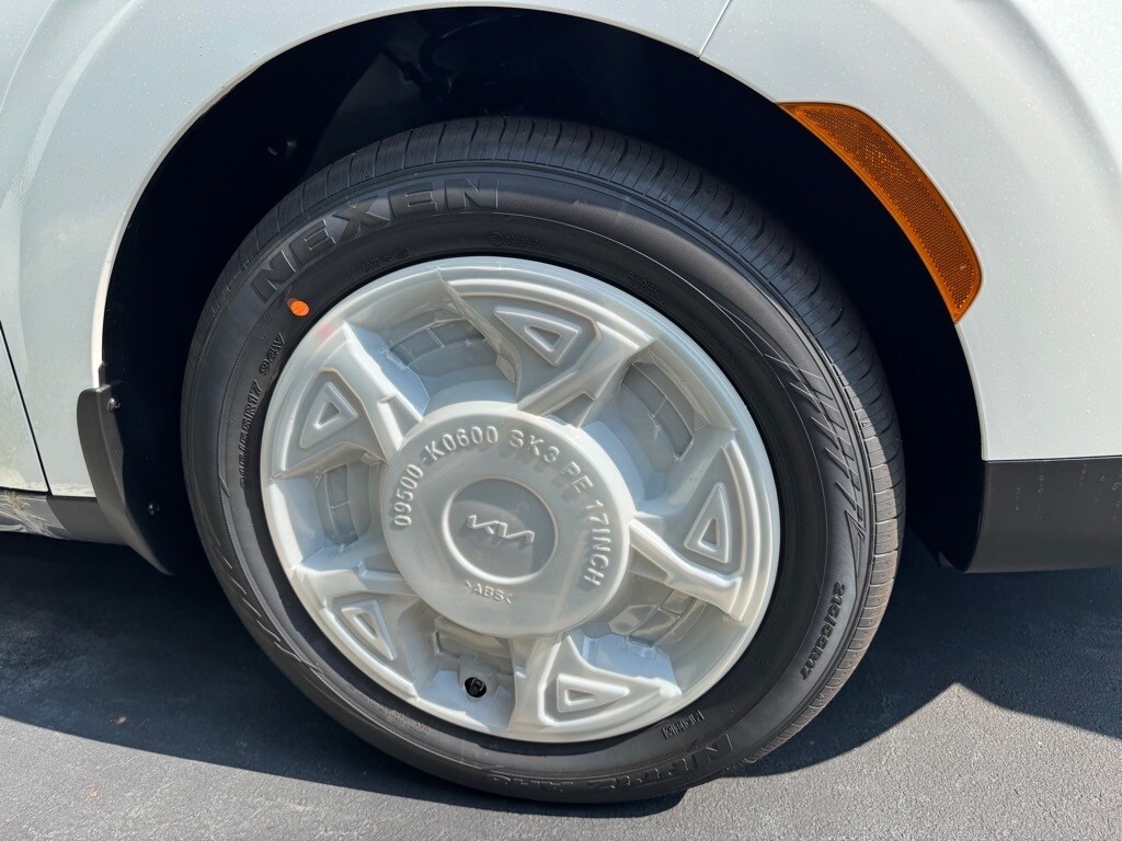 2025 Kia Soul EX photo 2