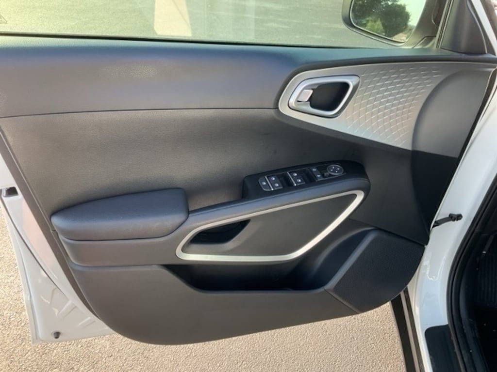 New 2025 Kia Soul S Hatchback