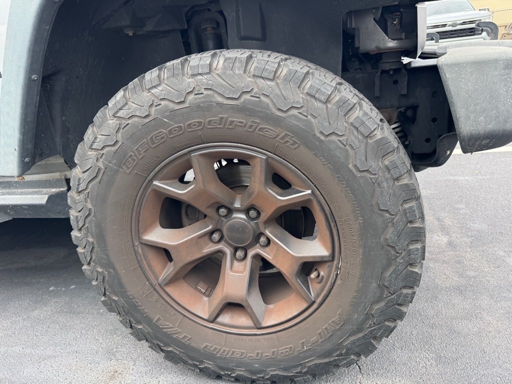 2016 Jeep Wrangler Unlimited Sport photo 2