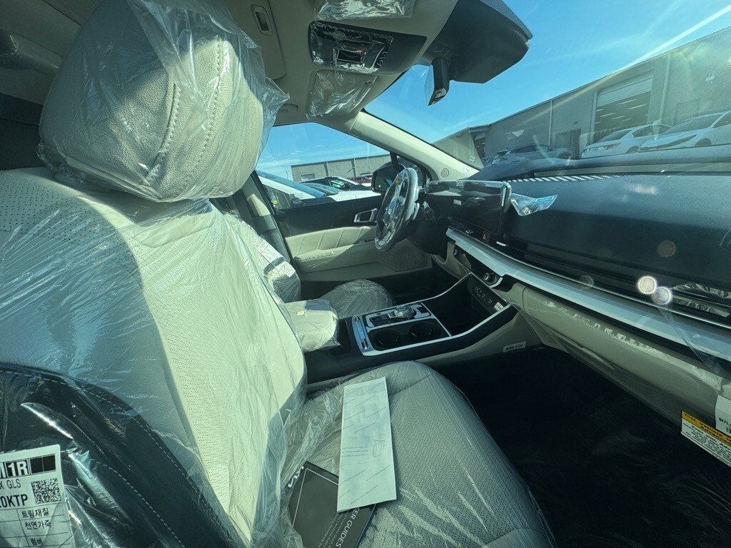 2026 Kia Carnival SX Prestige photo 2