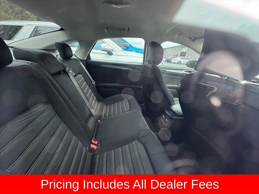 Used 2016 Ford Fusion SE Sedan