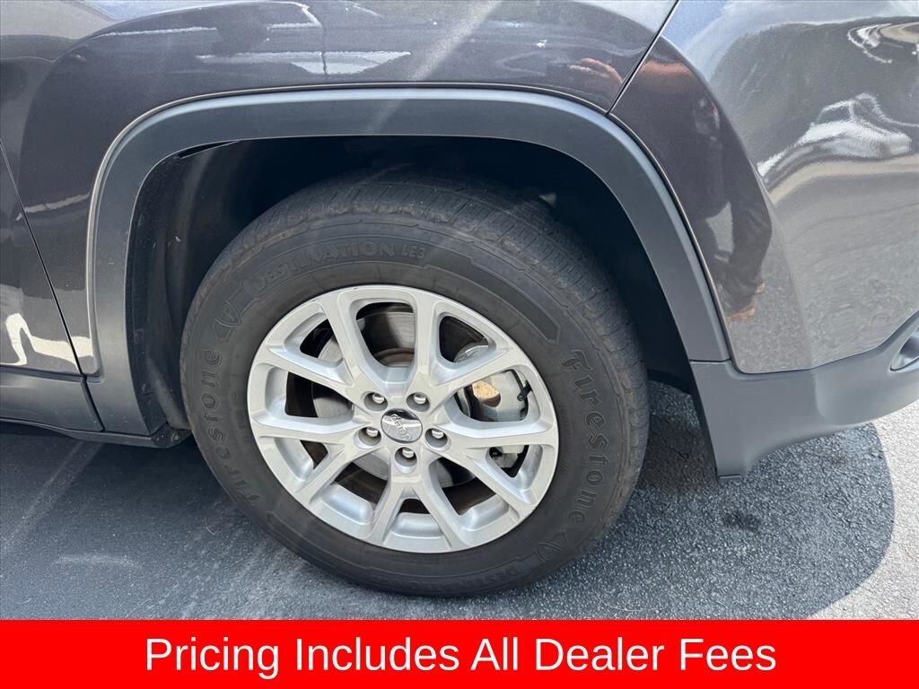 Used 2018 Jeep Cherokee Latitude Plus 4x4 SUV
