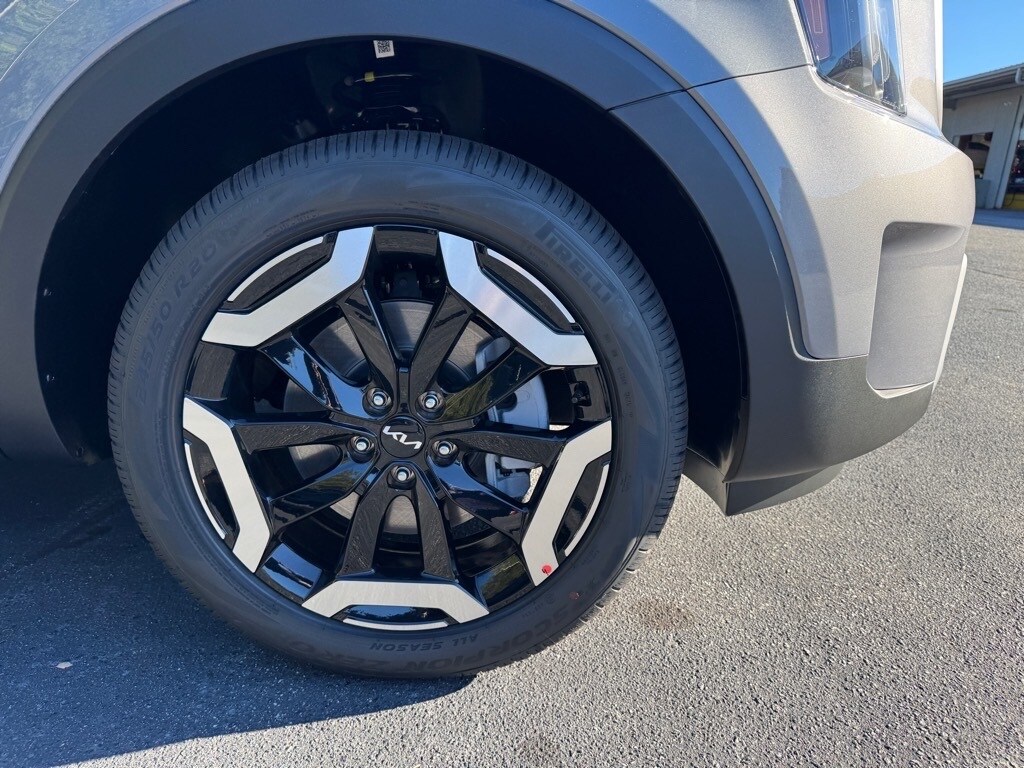 2025 Kia Telluride S photo 2