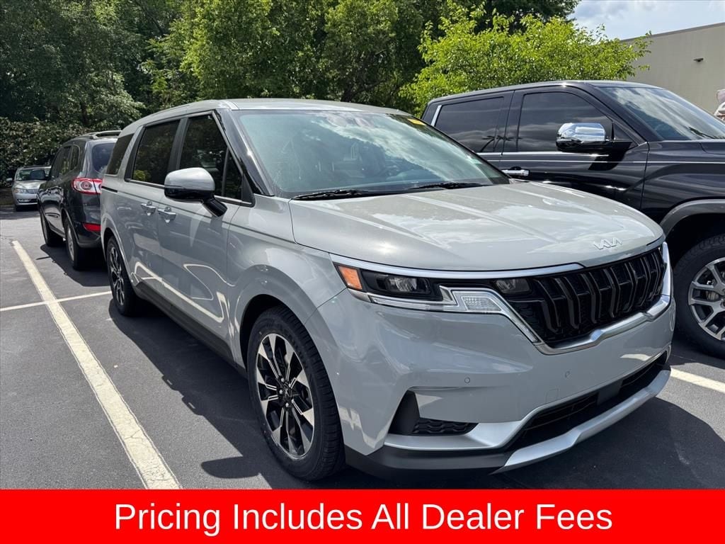 2024 Kia Sedona EX's photo