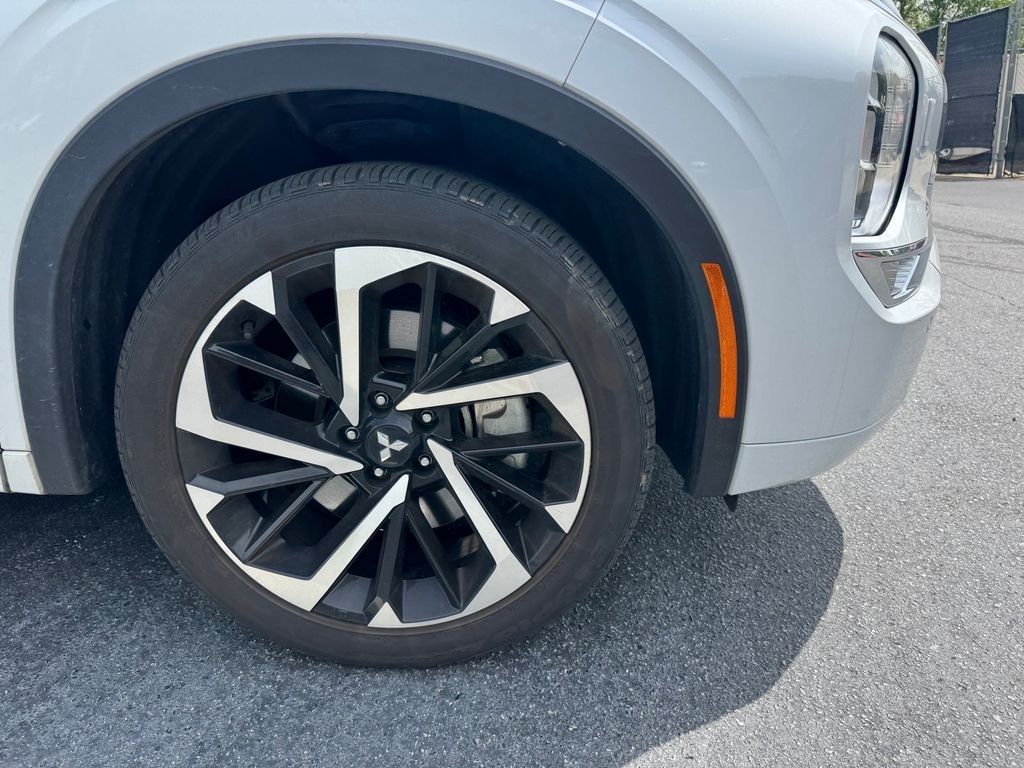 Used 2024 Mitsubishi Outlander SEL SUV