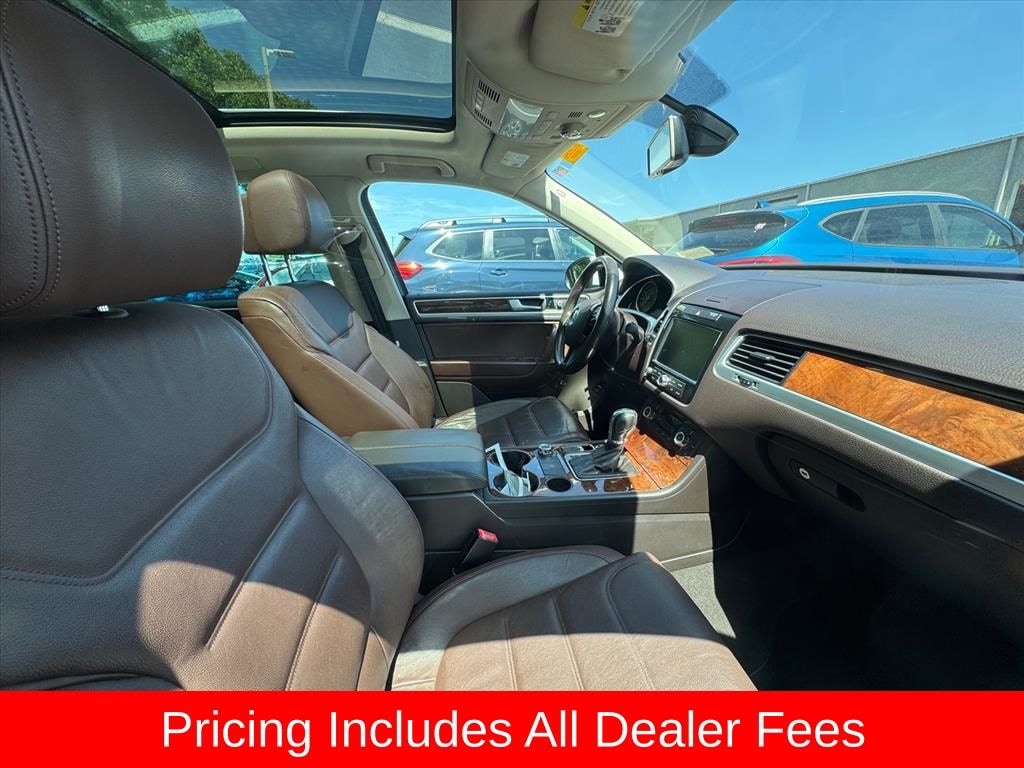 Used 2014 Volkswagen Touareg 3.6L Lux SUV
