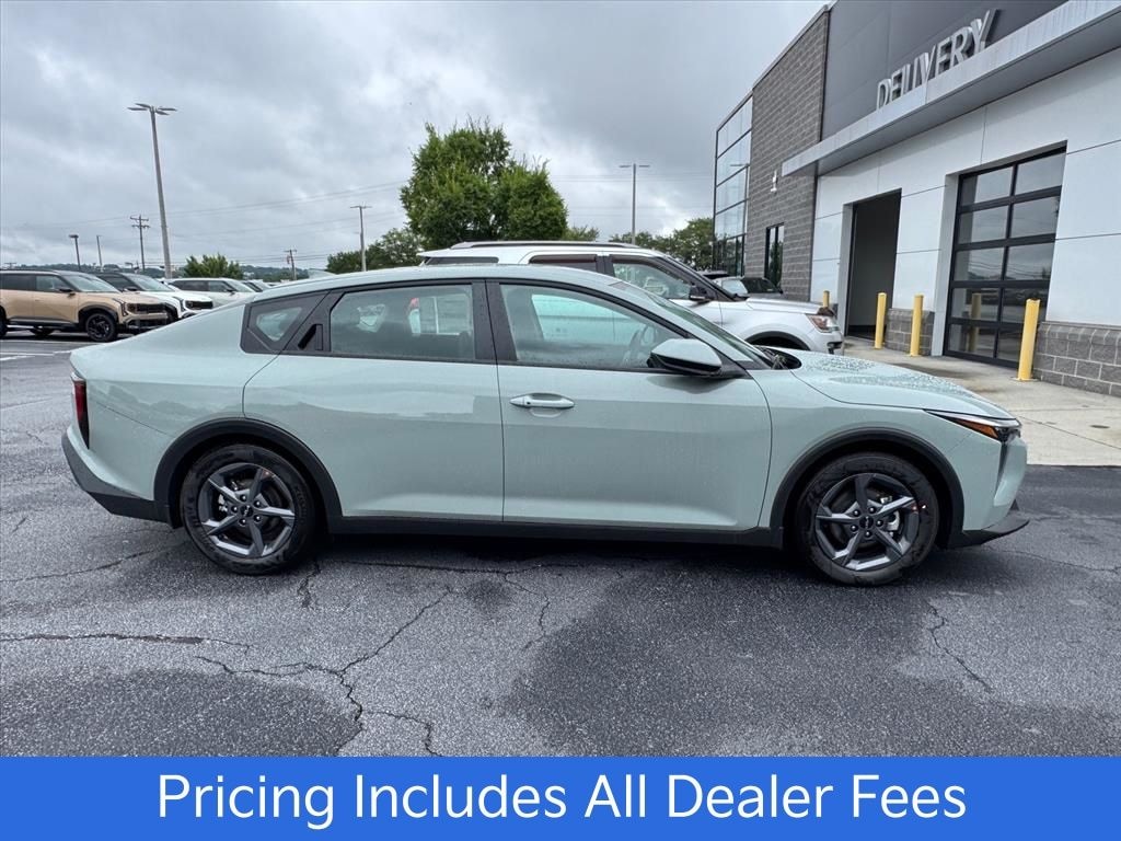 New 2026 Kia K4 LXS Sedan