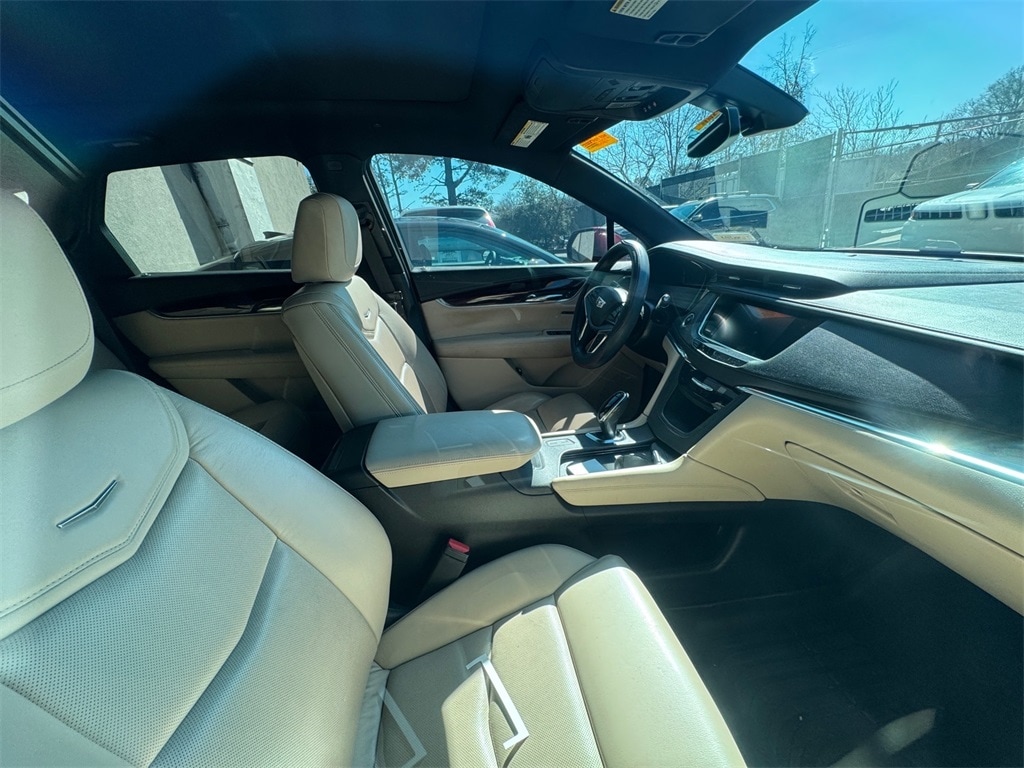 Used 2017 CADILLAC XT5 Luxury SUV