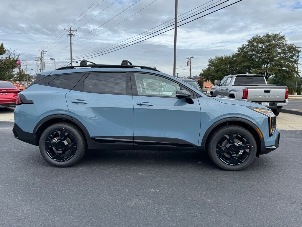 2026 Kia Sportage Hybrid EX photo 2