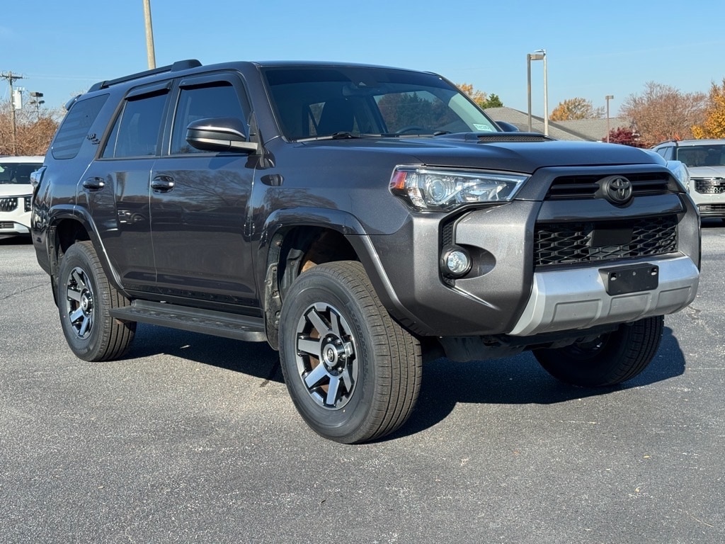 2020 Toyota 4Runner Off-Road's photo