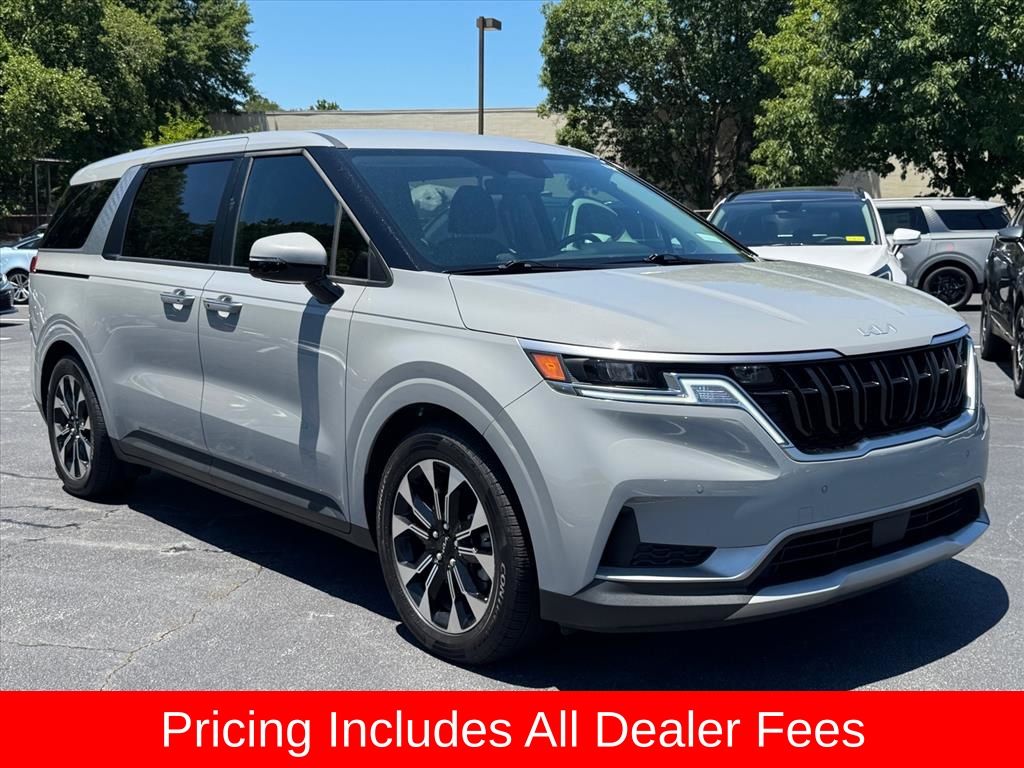 2024 Kia Sedona EX's photo