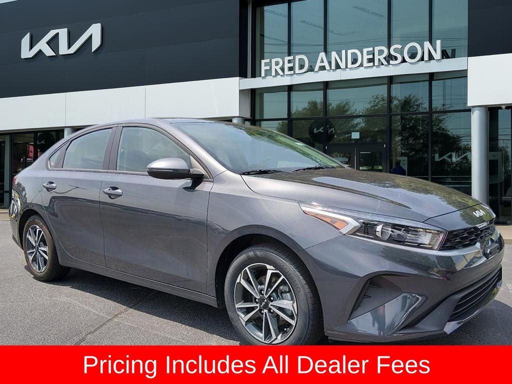 2024 Kia Forte LXS AT's photo