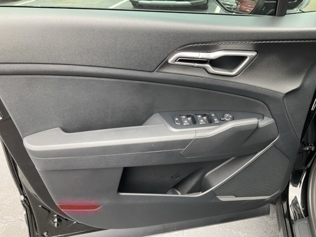 New 2025 Kia Sportage Hybrid LX SUV