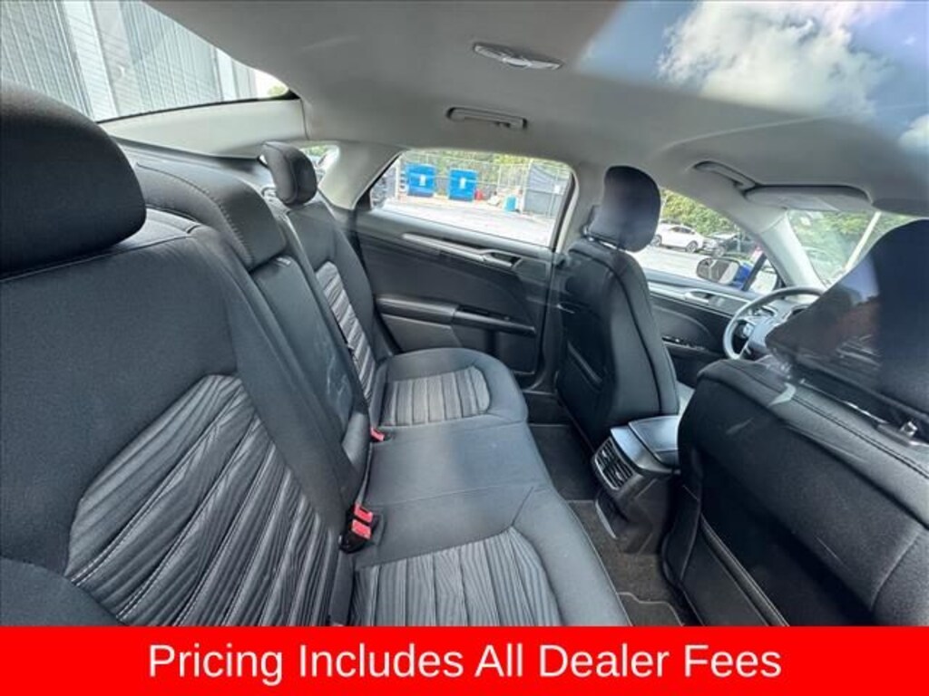 Used 2016 Ford Fusion SE Sedan