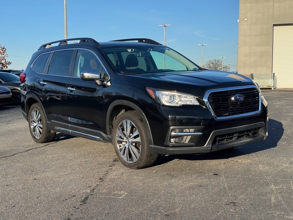2019 Subaru Ascent Touring's photo