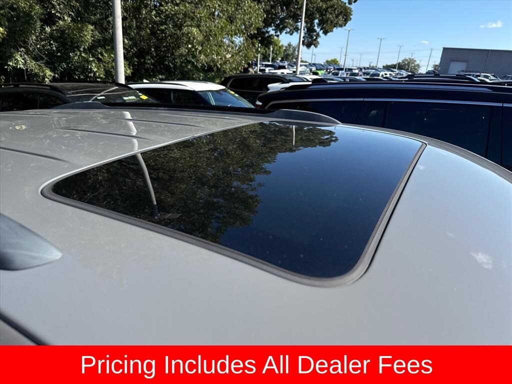 Used 2019 Jeep Grand Cherokee Laredo SUV