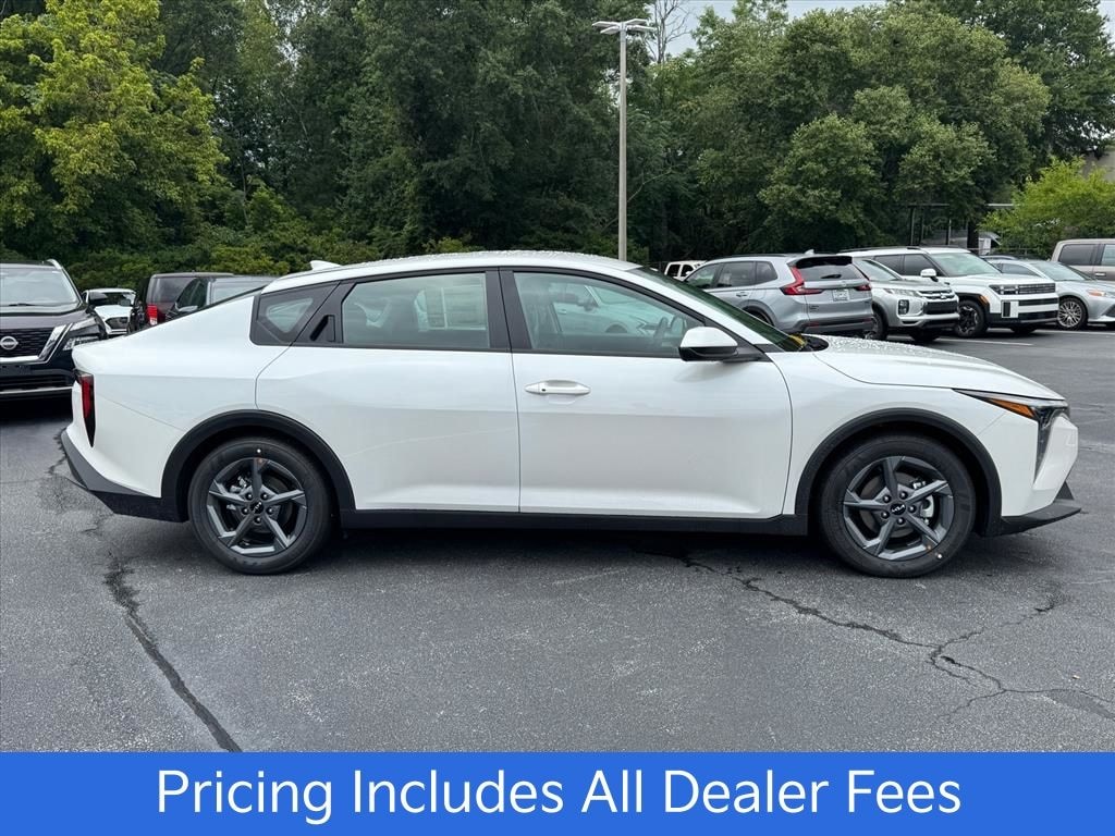 New 2026 Kia K4 LXS Sedan