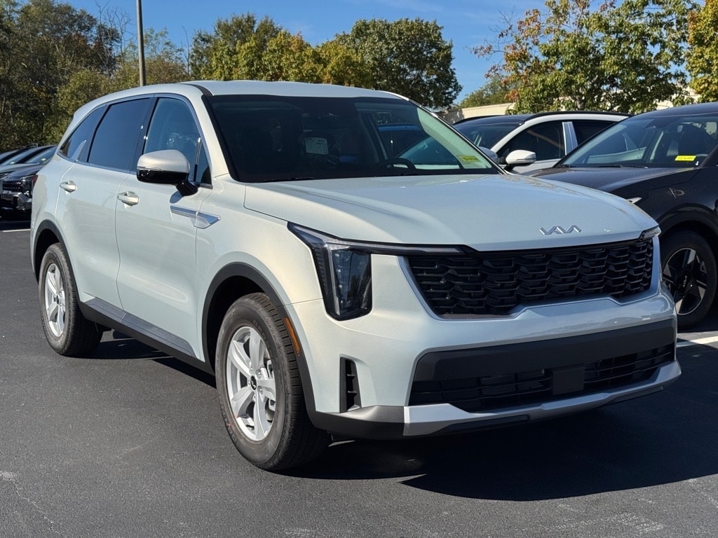 2026 Kia Sorento LX's photo