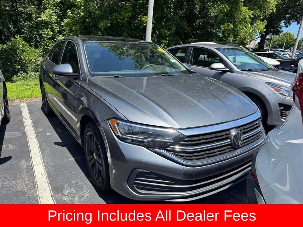 Used 2024 Volkswagen Jetta 1.5T SE Sedan
