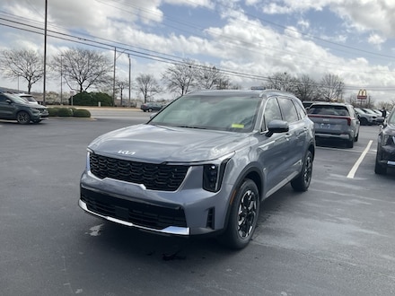 2025 Kia Sorento S SUV