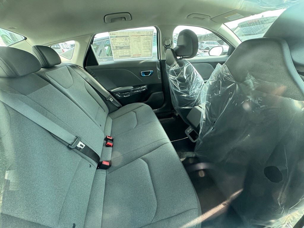 2025 Kia K4 LX photo 4