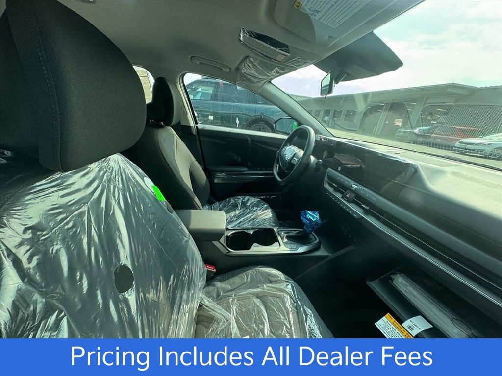 New 2026 Kia K4 LXS Sedan