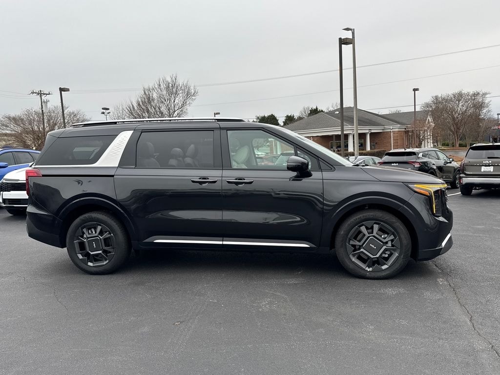 New 2026 Kia Carnival Hybrid SX Van Passenger Van