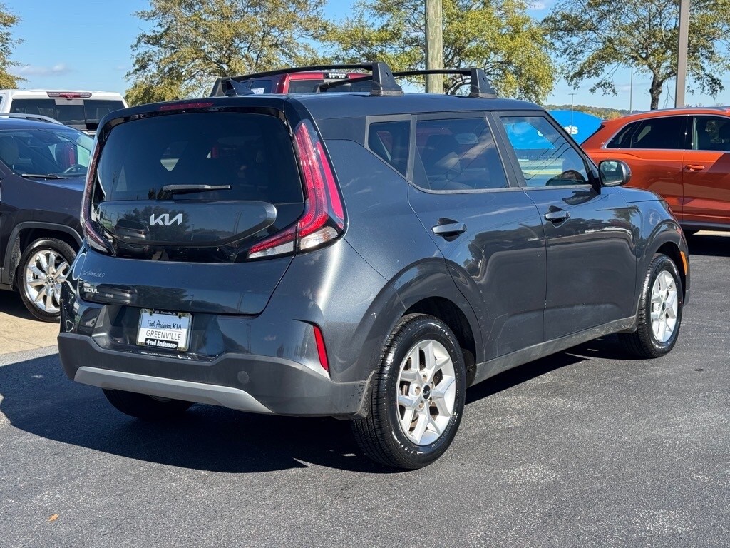 2023 Kia Soul LX photo 3