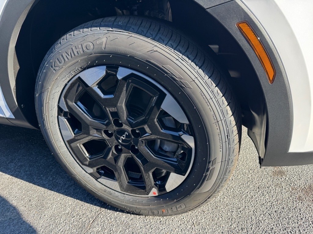 2026 Kia Sorento S photo 2