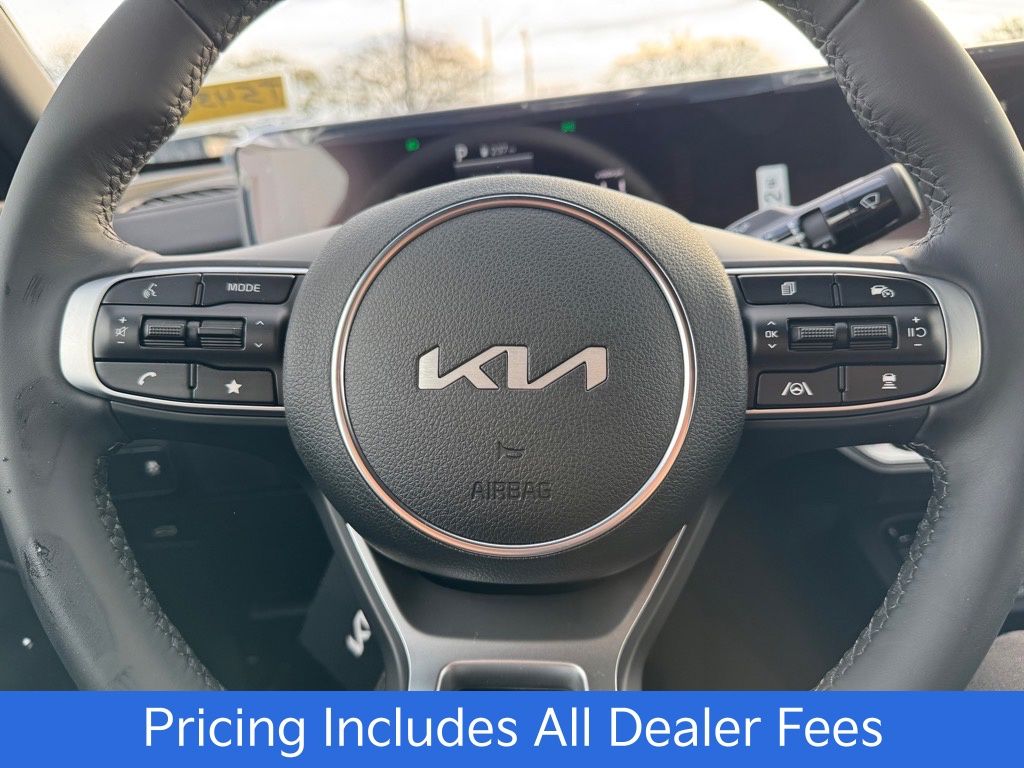 2026 Kia K5 GT-Line - Photo 12