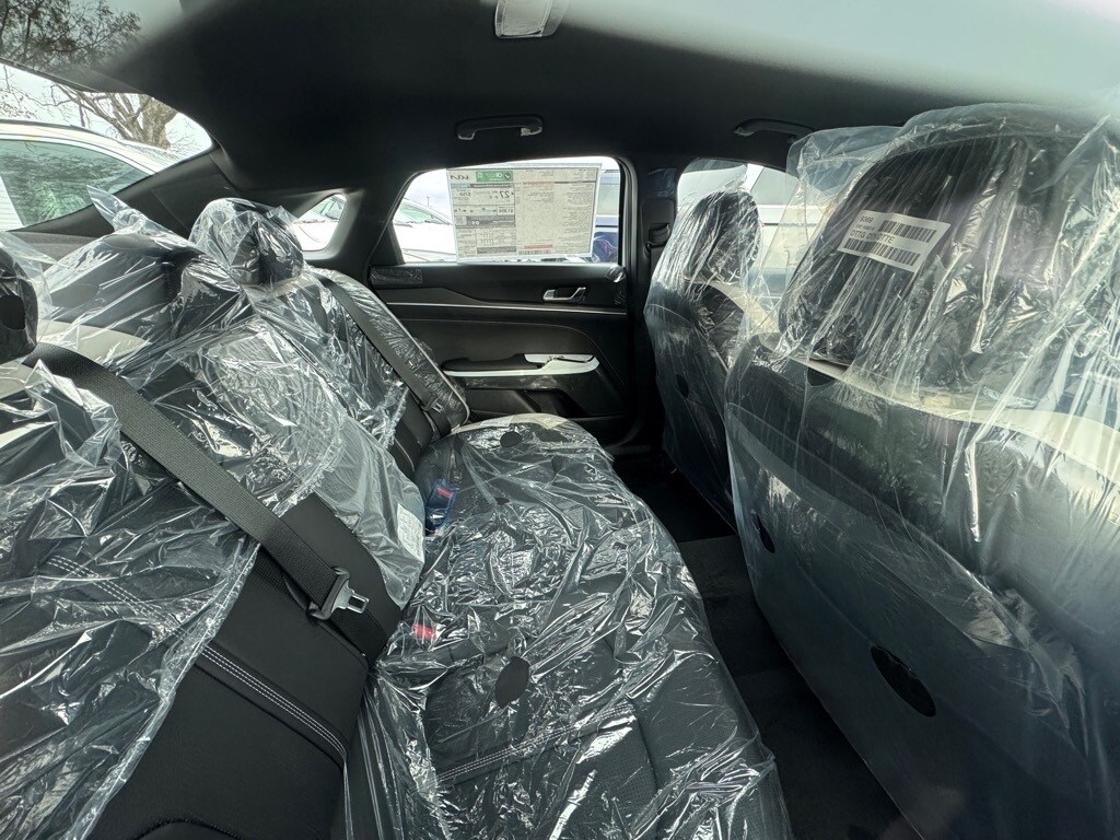 2026 Kia K5 GT-Line photo 4