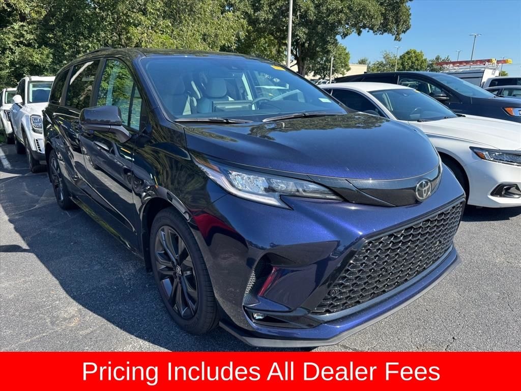 Used 2026 Toyota Sienna XSE 7 Passenger Minivan/Van