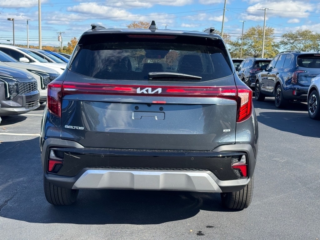 New 2026 Kia Seltos EX SUV