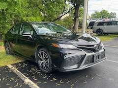2022 Toyota Camry SE Sedan