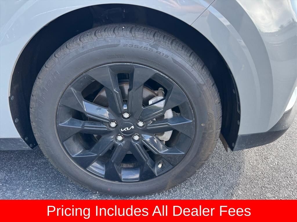 Certified 2024 Kia Carnival SX Minivan/Van