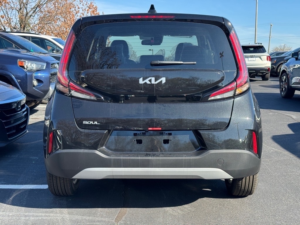 New 2025 Kia Soul LX Hatchback