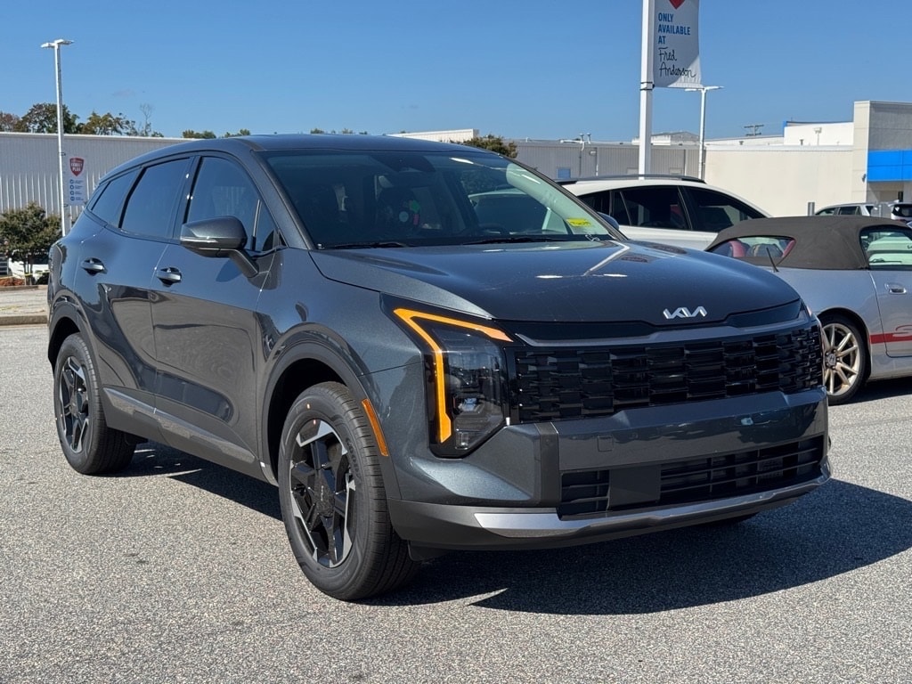 New 2026 Kia Sportage Hybrid S SUV
