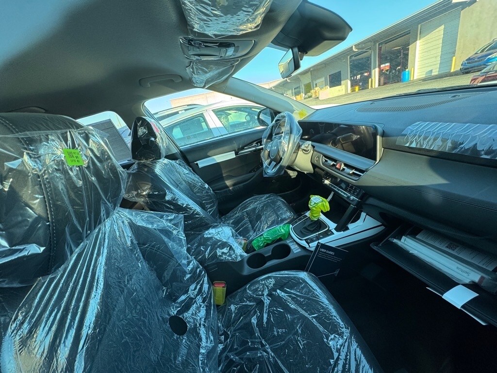 2026 Kia Seltos EX photo 2