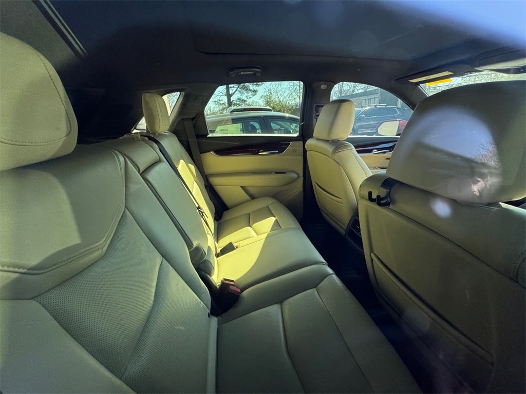 Used 2017 CADILLAC XT5 Luxury SUV