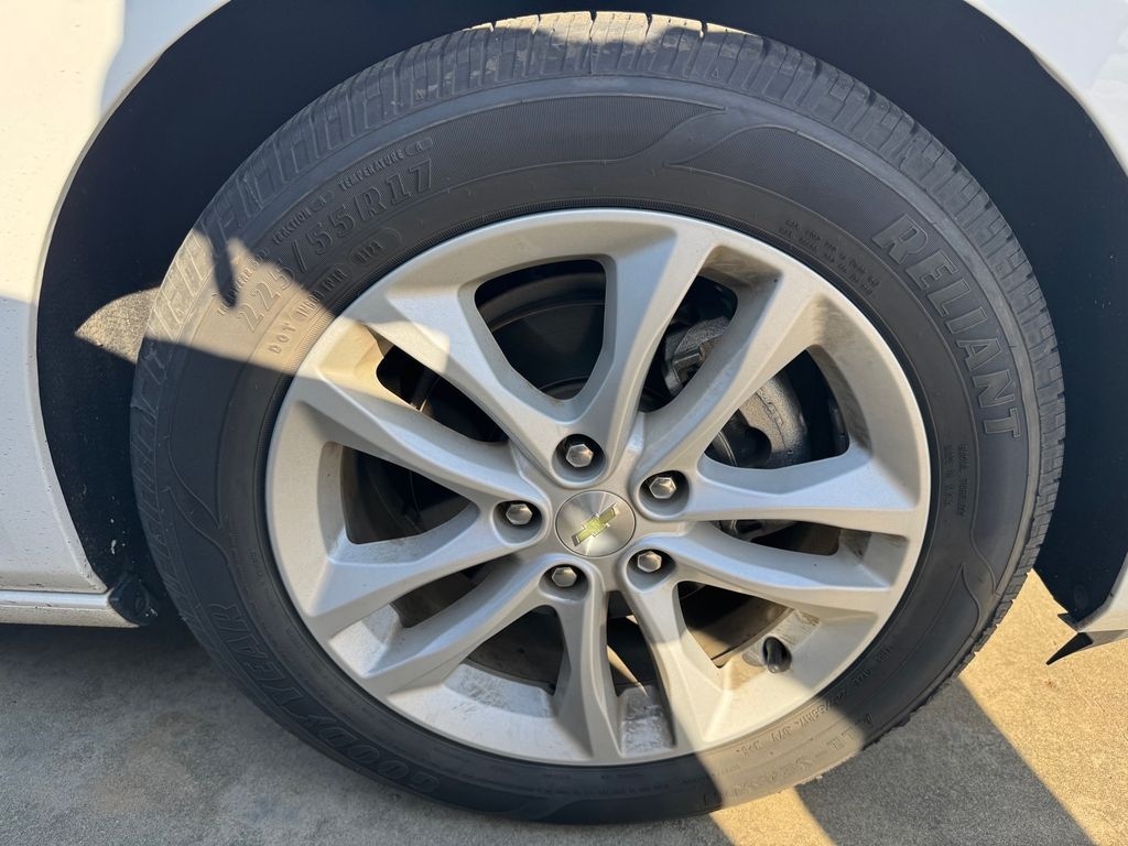 Used 2016 Chevrolet Malibu LT w/1LT Sedan